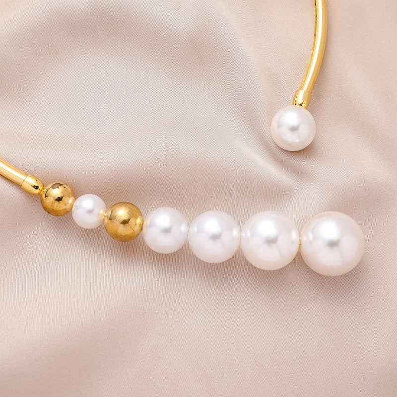 Elegant Exaggerated Round Alloy Choker With Graduated Pearls