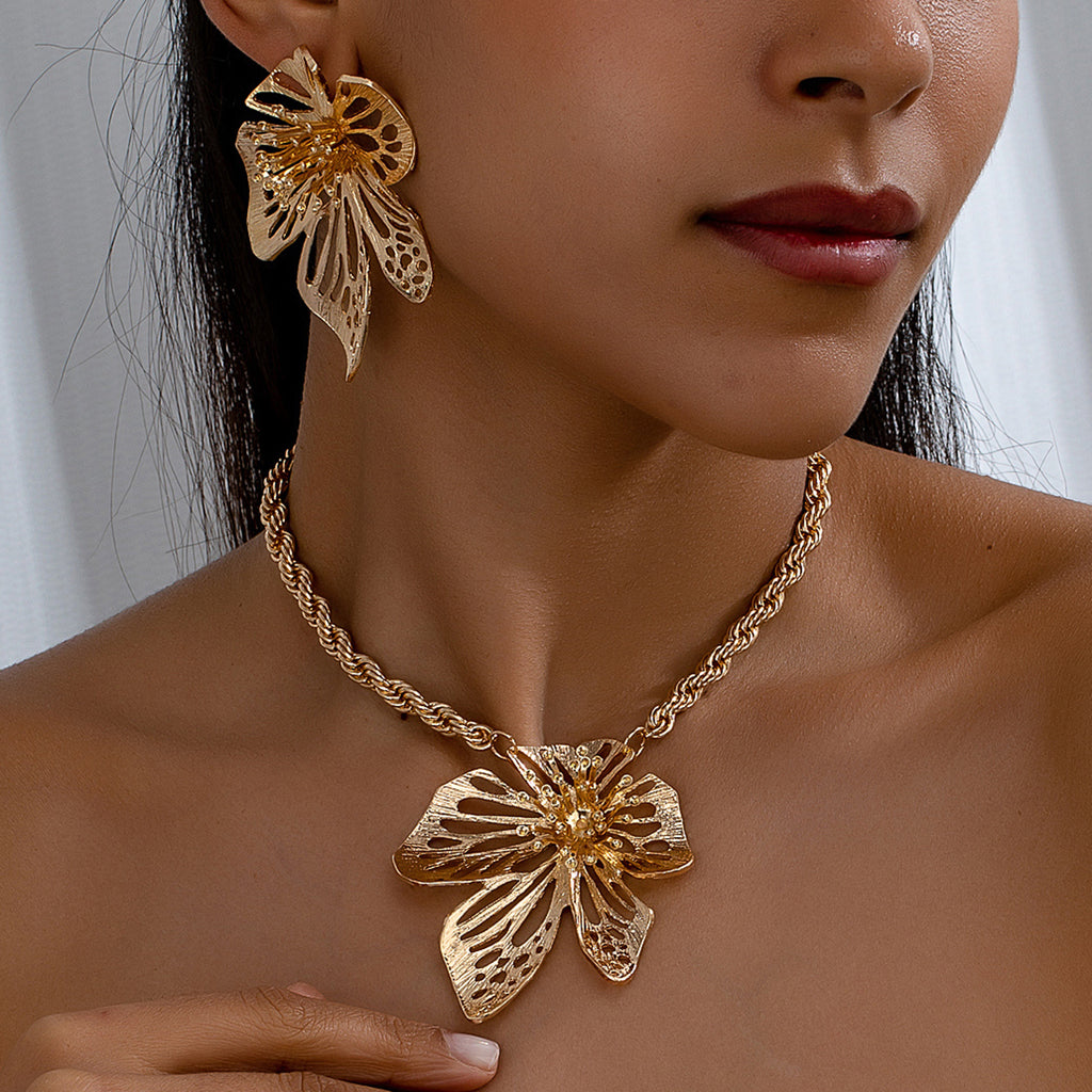Classic Floral Elegance Jewelry Set