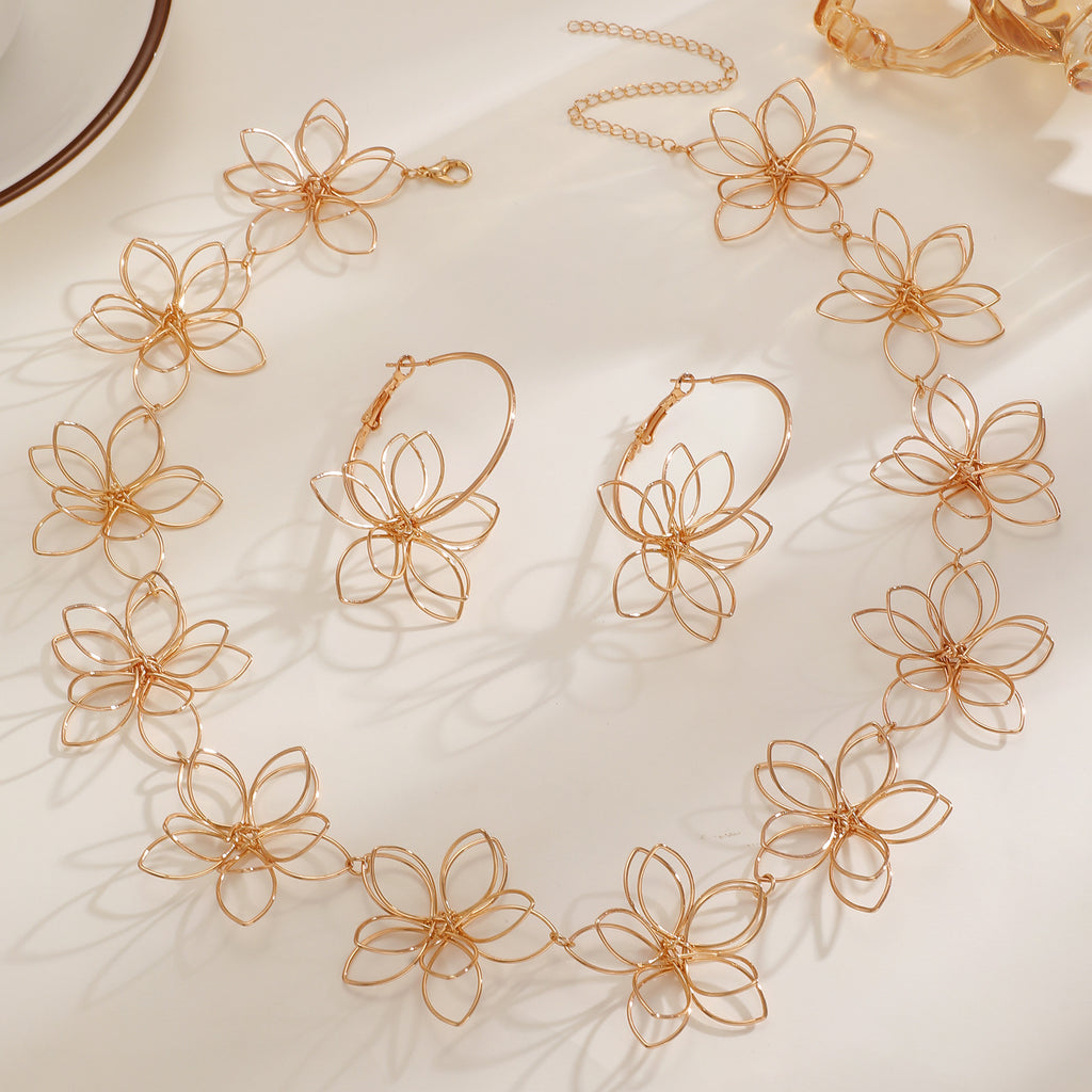 Elegant Fashion Flower Pendant Necklace And Earring Set