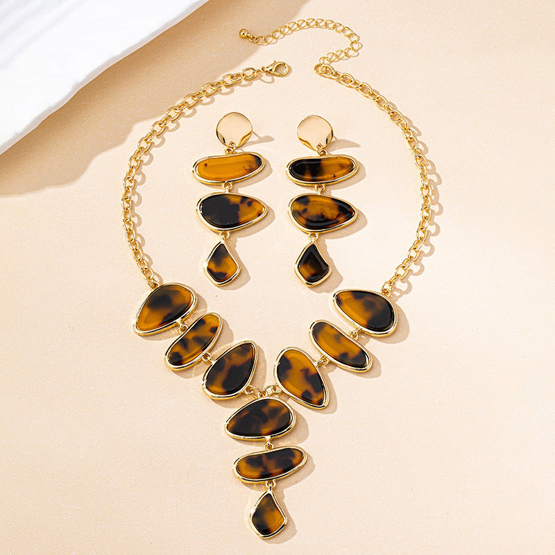 Women’s Brown Resin Statement Necklace & Earrings Set – Gold Tone Geometric Jewelry
