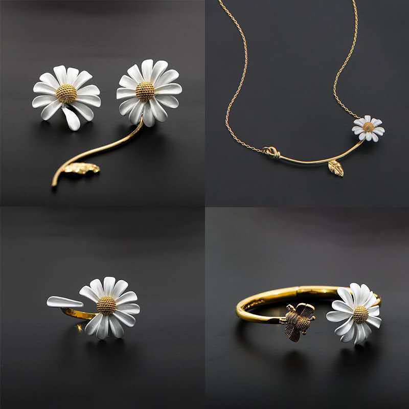White Daisy Flower Jewelry Set for Women – Gold Plated Floral Fashion Jewelry