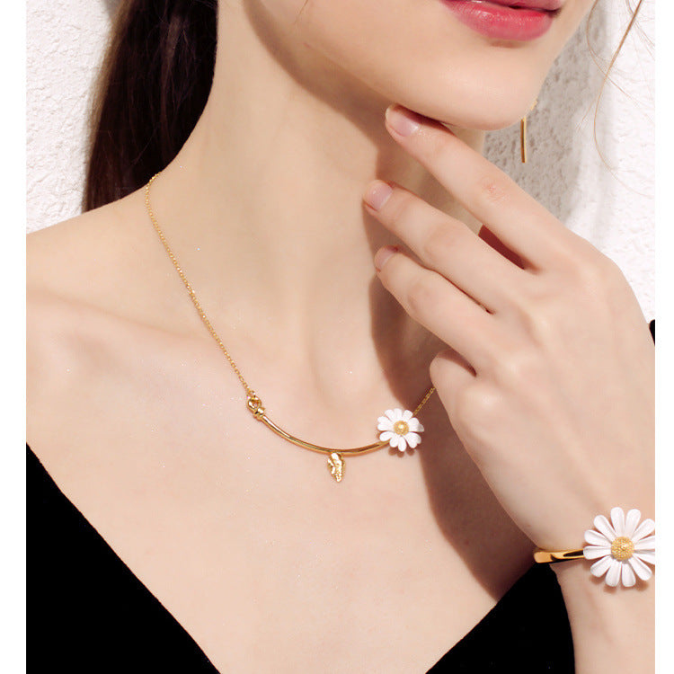 White Daisy Flower Jewelry Set for Women – Gold Plated Floral Fashion Jewelry