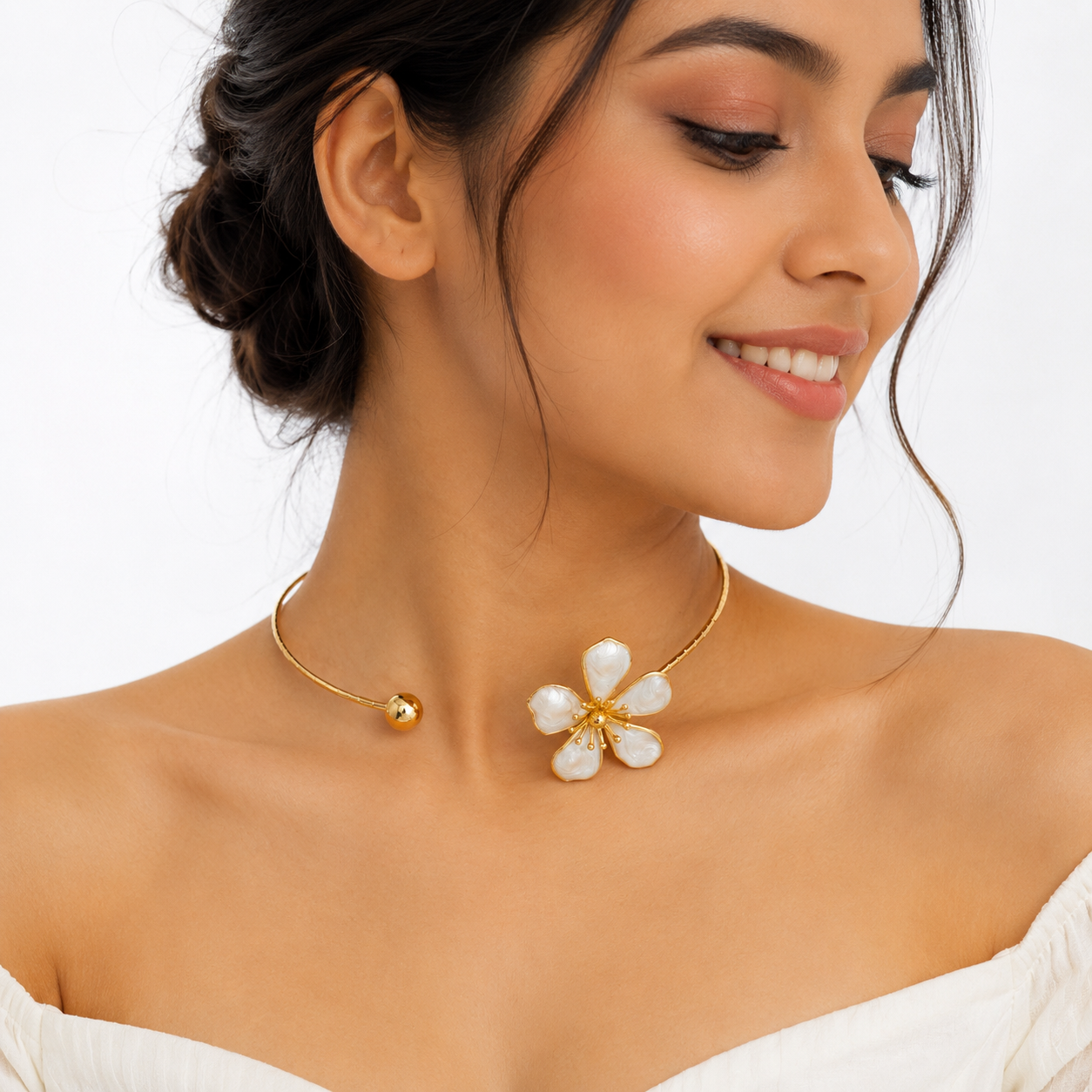 Golden Floral Enamel Choker for Women – Stylish Handmade Chain Necklace