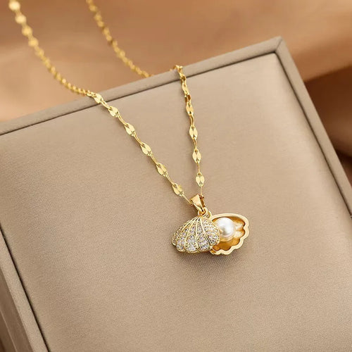 Beach Simple Style Shell Pendant Necklace - 18K Gold Plated Waterproof Stainless Steel